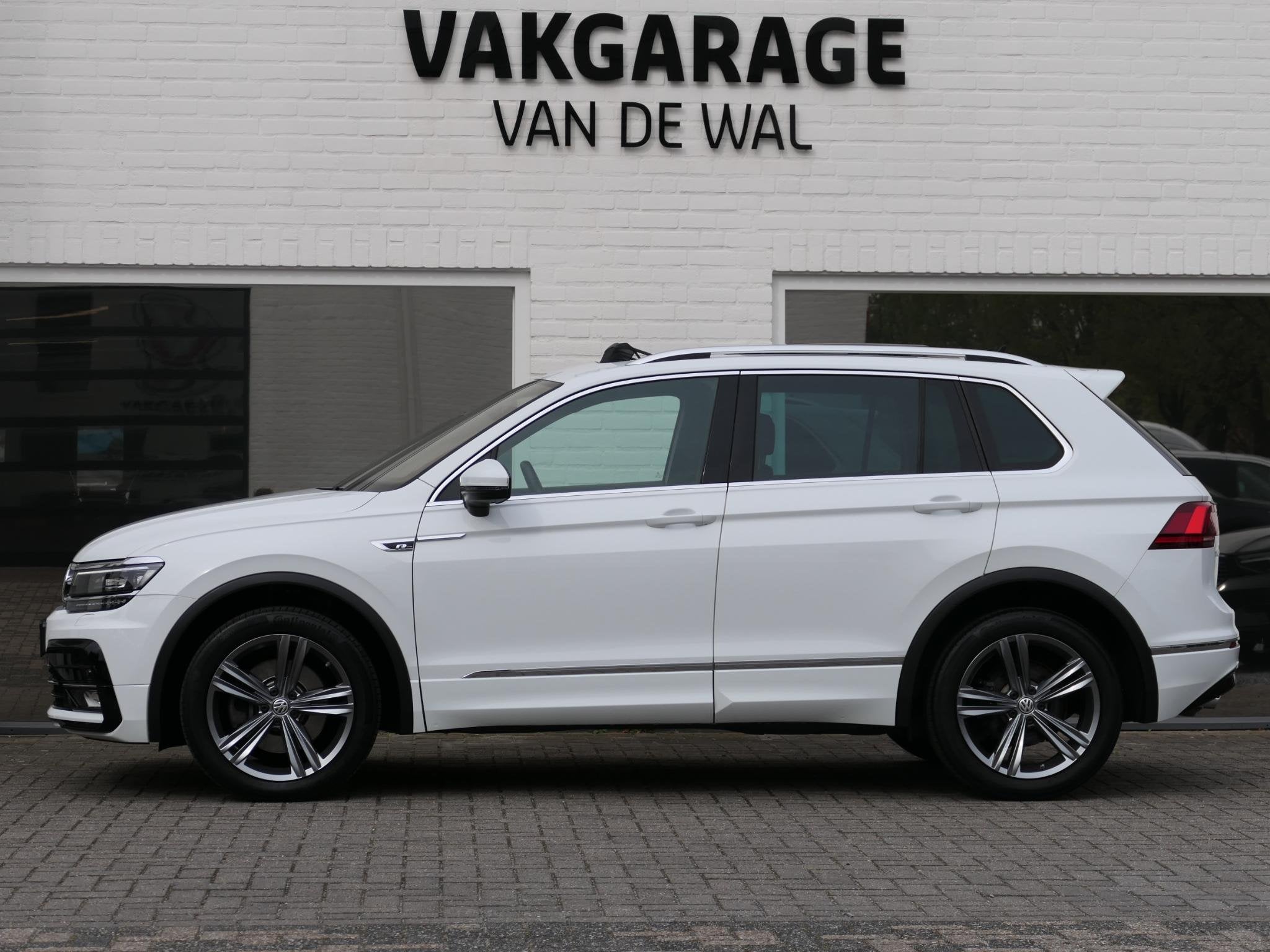 Volkswagen Tiguan 2.0 TSI 4Motion Highline Business R | 3x R, Automaat, Gebruikt, 4 cilinders, 1984 cc