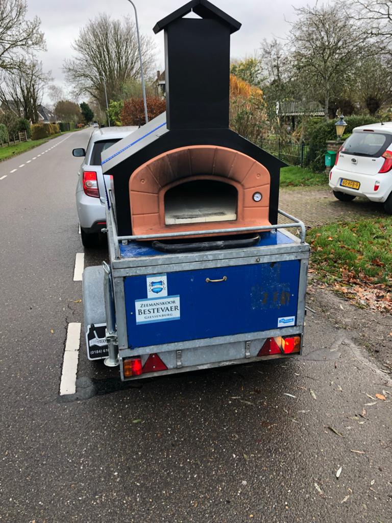 Houtgestookte pizzaoven op aanhanger te huur, Ophalen of Verzenden, Gebruikt
