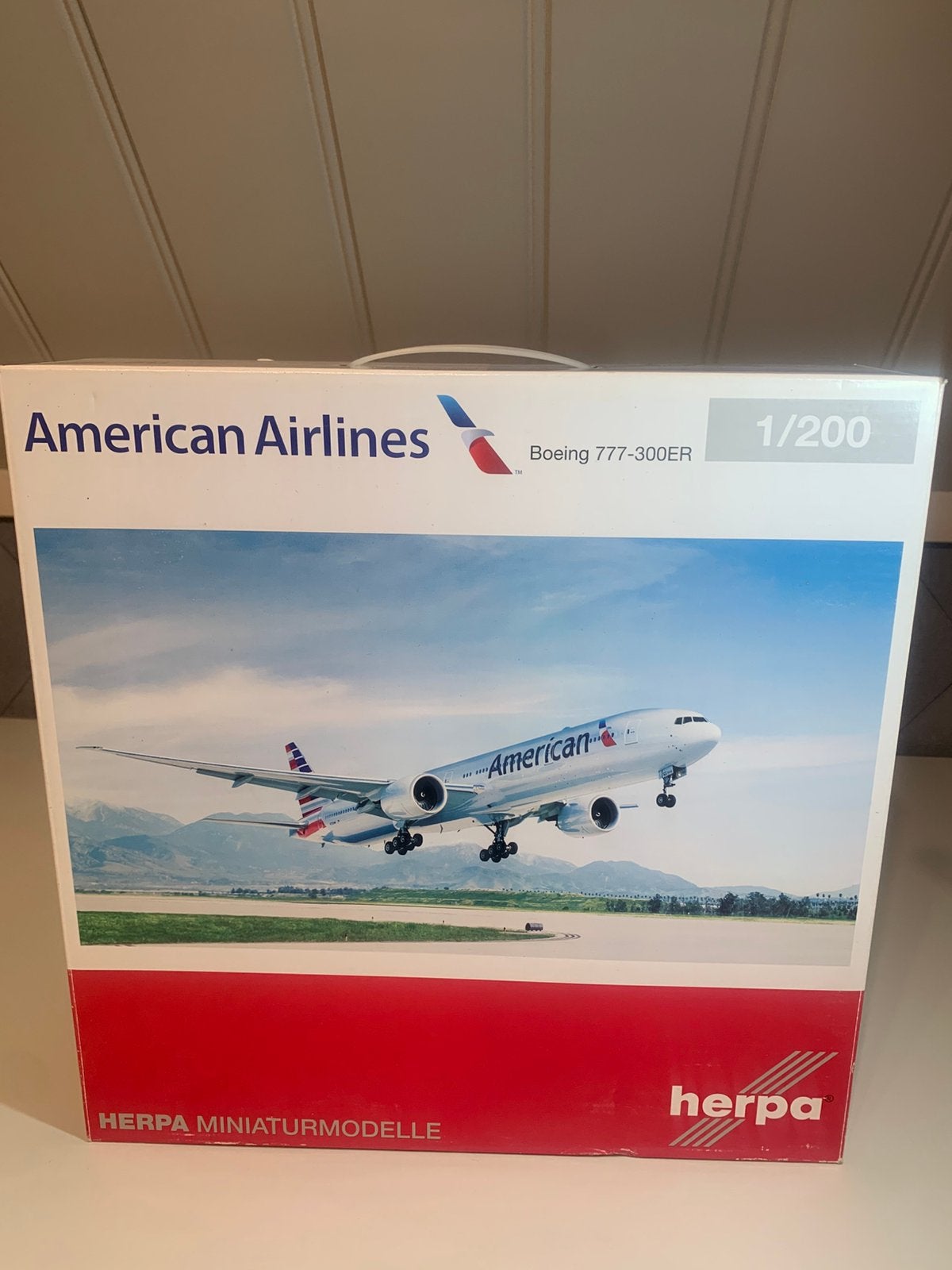 Herpa 1:200 American Boeing 777-300ER, Ophalen of Verzenden, Nieuw, Schaalmodel
