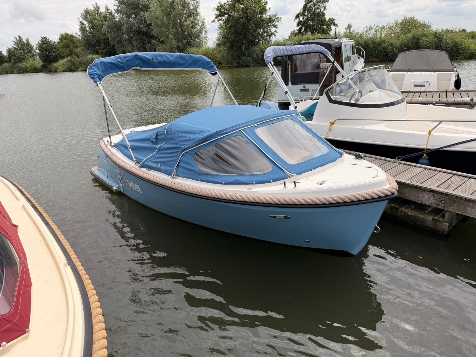 Corsiva 500 Tender, Ophalen, 5 m, Zo goed als nieuw, Trailer