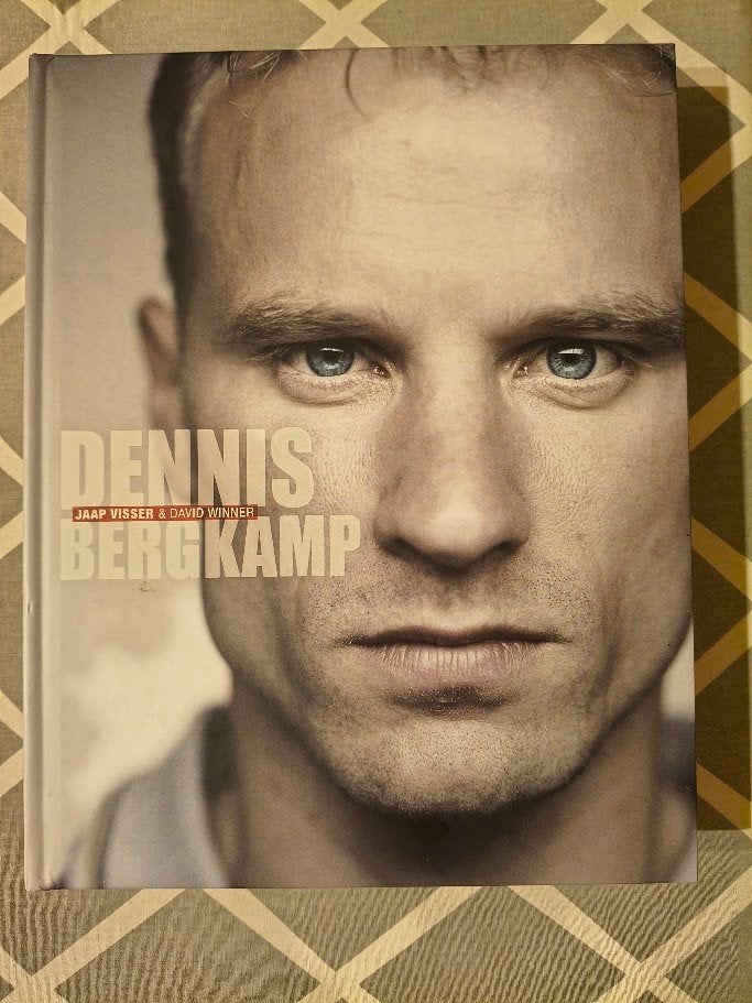 Bergkamp, koffietafelboek, Boeken, Ophalen of Verzenden, Balsport, Jaap Visser & David Winner, Zo goed als nieuw