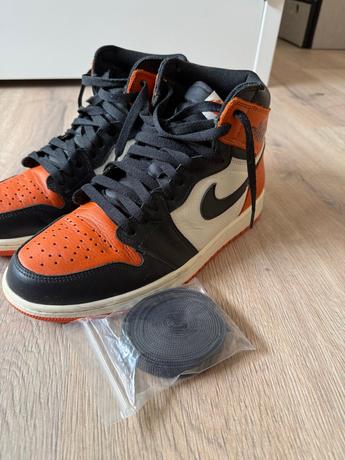 Nike Air Jordan 1 Retro High OG 'Shattered Backboard 42.5, Kleding | Heren, Schoenen, Gedragen, Sneakers of Gympen, Overige kleuren