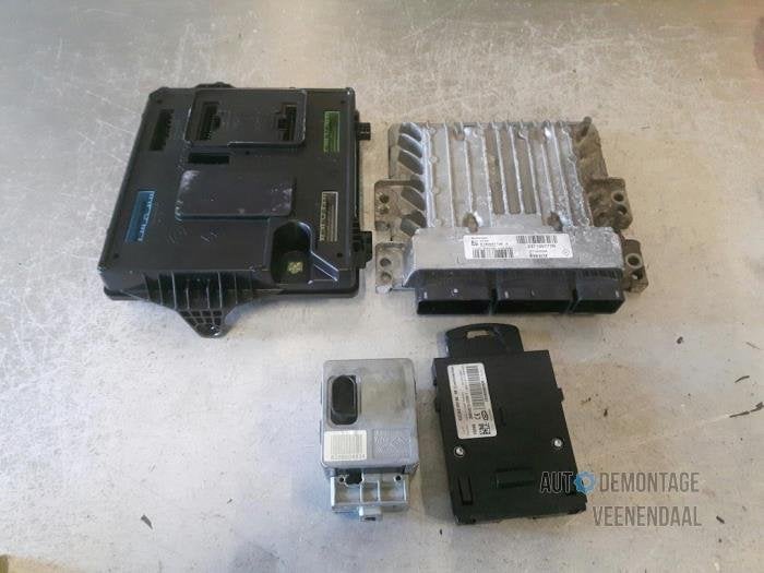 Inspuitcomputer van een Renault Grand Scenic, Auto-onderdelen, Gebruikt, -, Renault, -