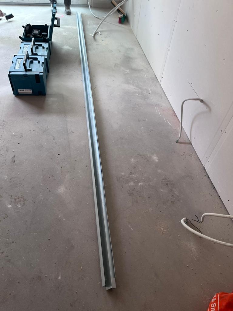 metal stud u profiel ,Plafondprofiel, Doe-het-zelf en Verbouw, IJzerwaren en Bevestigingsmiddelen, Ophalen, Zo goed als nieuw