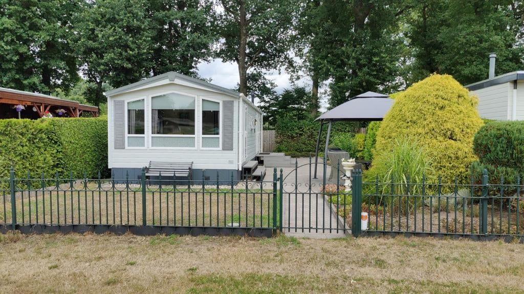 Volkunststof stacaravan/chalet nabij Putten, Caravans en Kamperen, Stacaravans, Tot en met 4