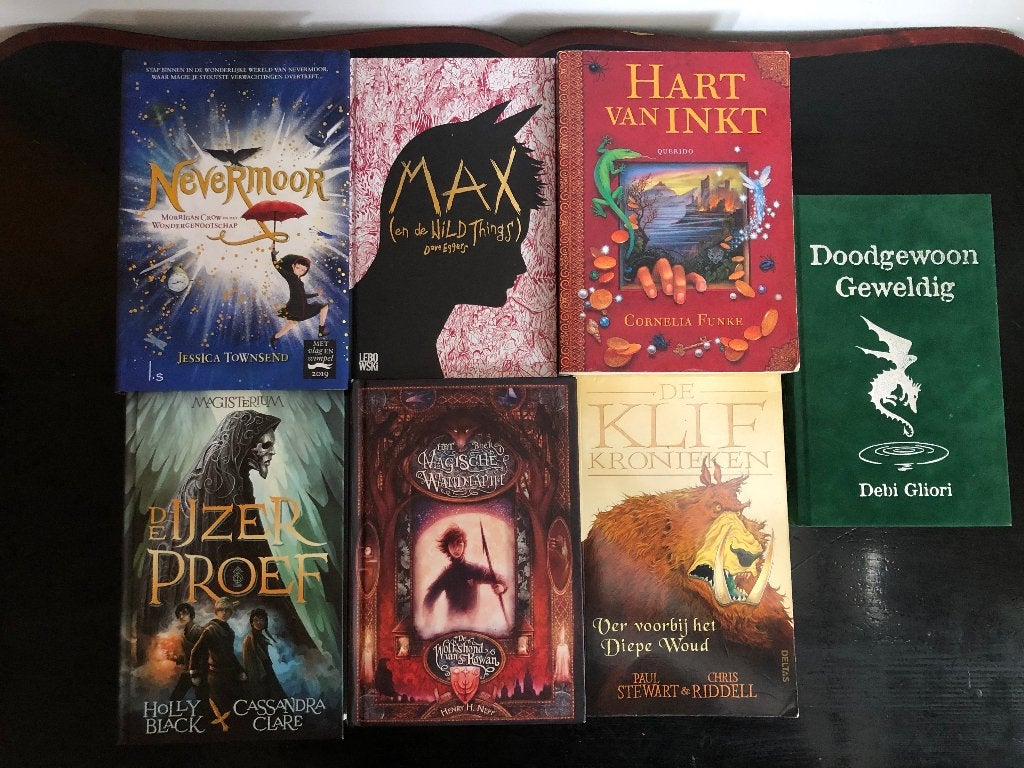 Set van 7 boeken Cornelia Funke, Jessica Townsend, Boeken, Ophalen of Verzenden, Gelezen