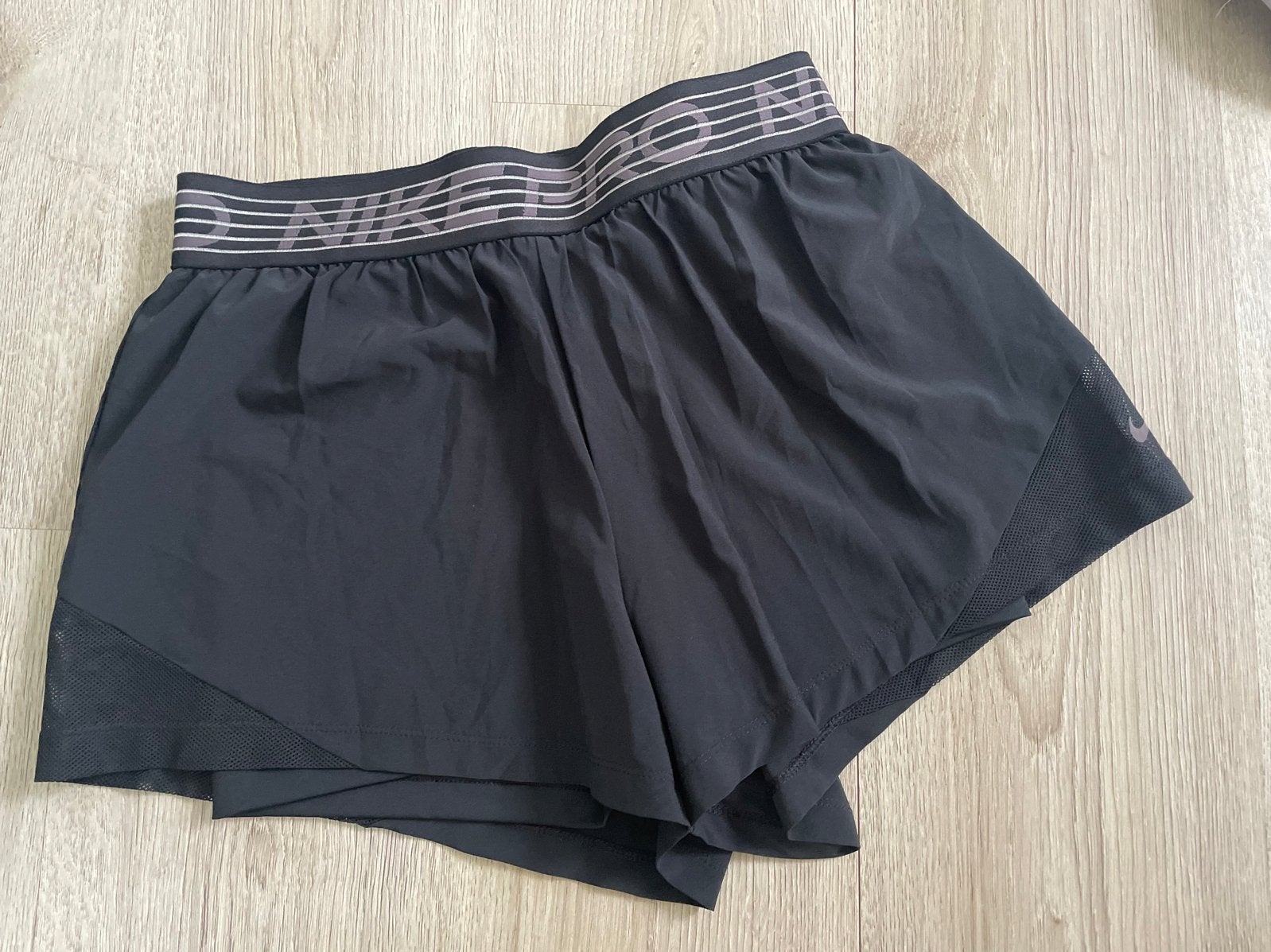 Nike Pro - Dri-FIT sportbroekje - maat M, Kleding | Dames, Sportkleding, Maat 38/40 (M), Verzenden, Zwart, Fitness of Aerobics