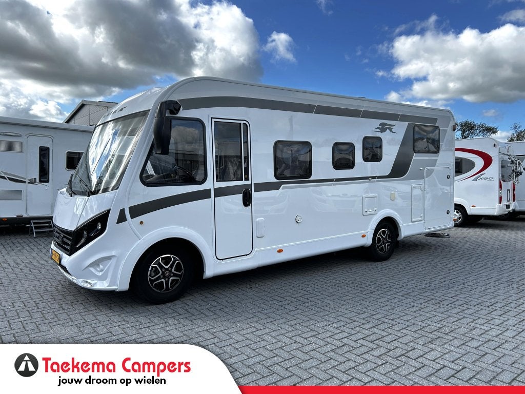Laika Kosmo 909 L enkele-bedden/9-traps automaat/integraal, Fiat, 7 tot 8 meter, Bedrijf, Diesel