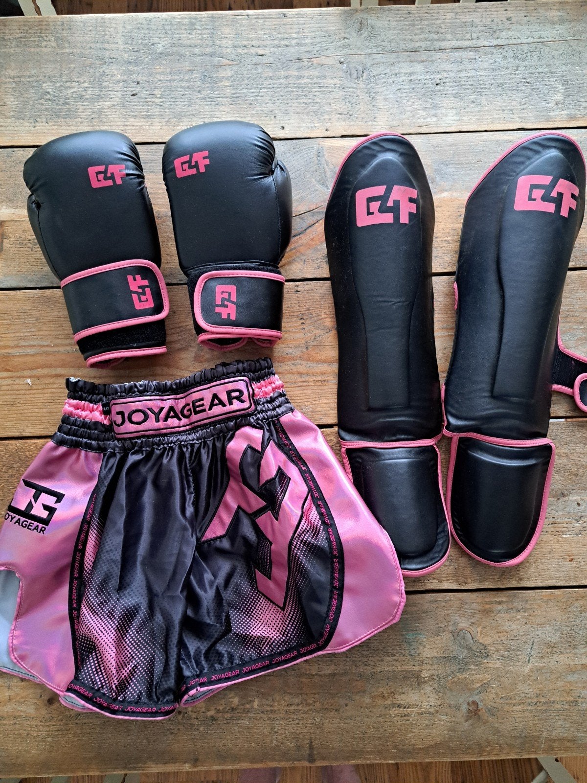 Hele mooie kickboks set!, Sport en Fitness, Vechtsporten en Zelfverdediging, Maat XS of kleiner, Ophalen, Zo goed als nieuw, Overige