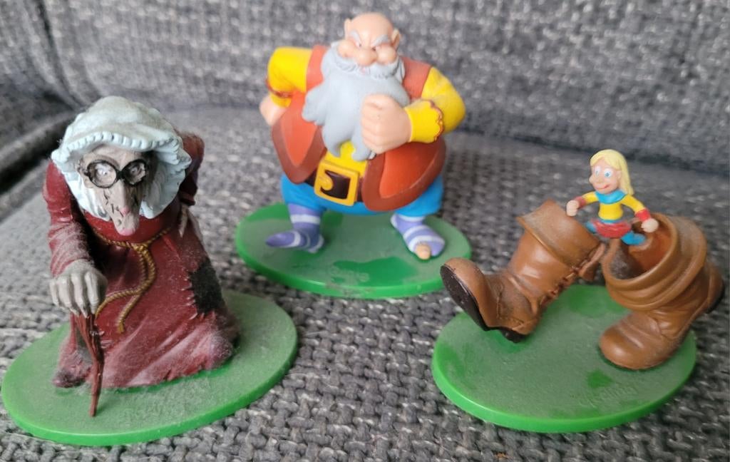 3 efteling poppetjes klein duimpje vrouw holle, Ophalen of Verzenden, Zo goed als nieuw, Beeldje of Poppetje