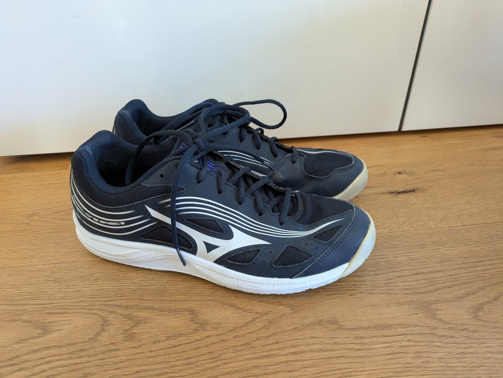 Mizuno Cyclone Speed 3 zaalschoenen - Maat 44.5, Ophalen of Verzenden, Zo goed als nieuw
