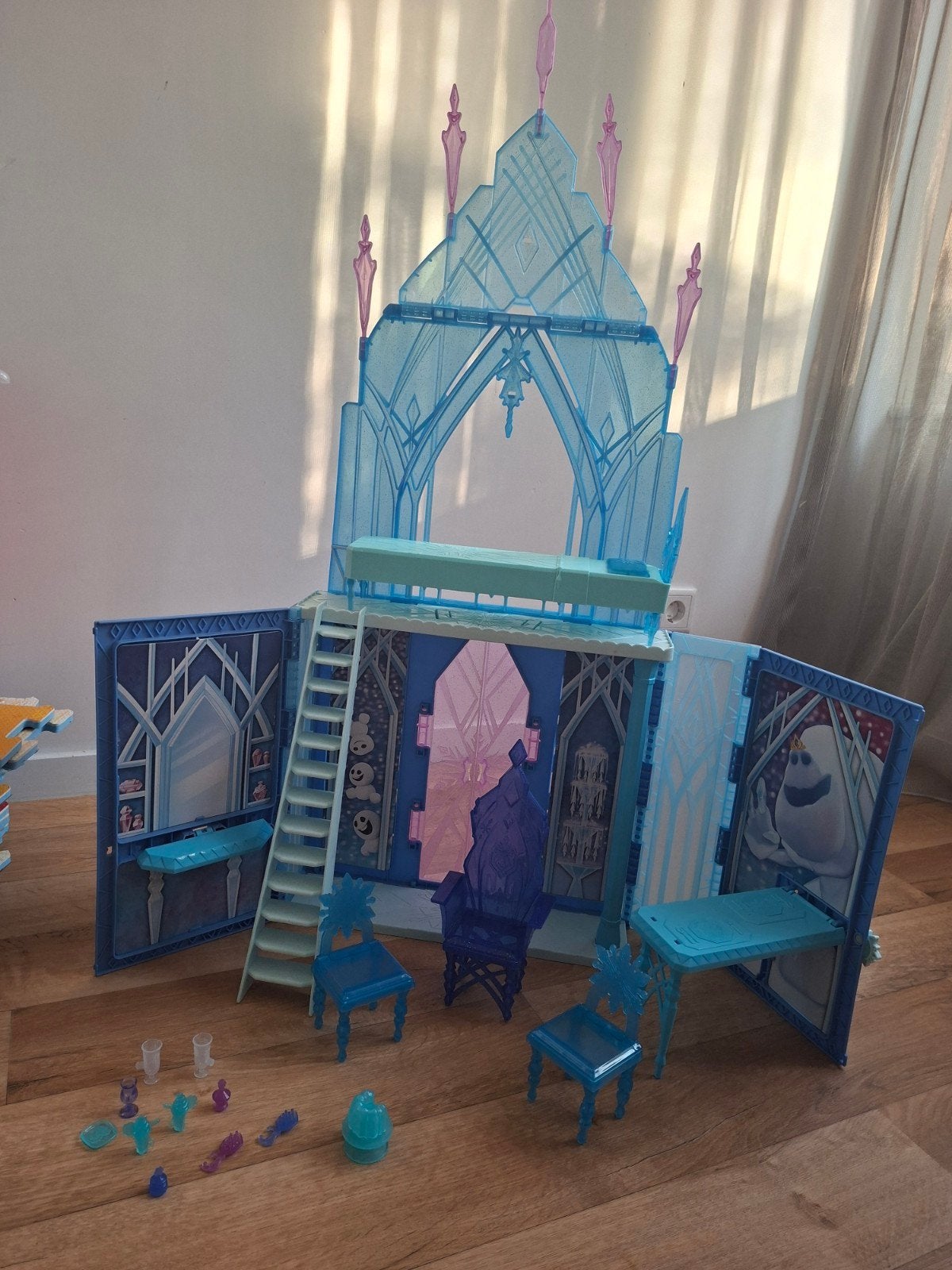 Elsa Frozen kasteel, Ophalen, Zo goed als nieuw, Poppenhuis