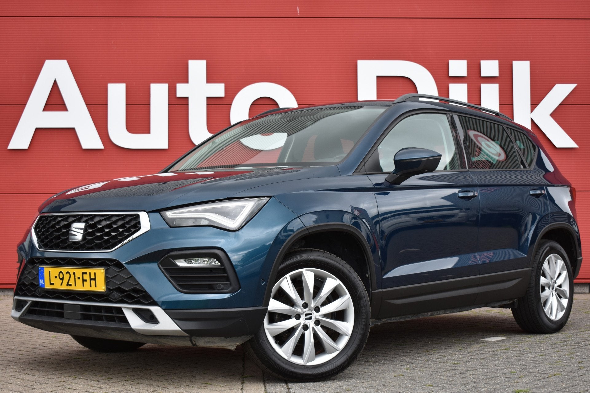 SEAT Ateca 1.0 TSI Style Business Intense Full-LED | Camera, Auto's, Voorwielaandrijving, Stof, Gebruikt, Euro 6
