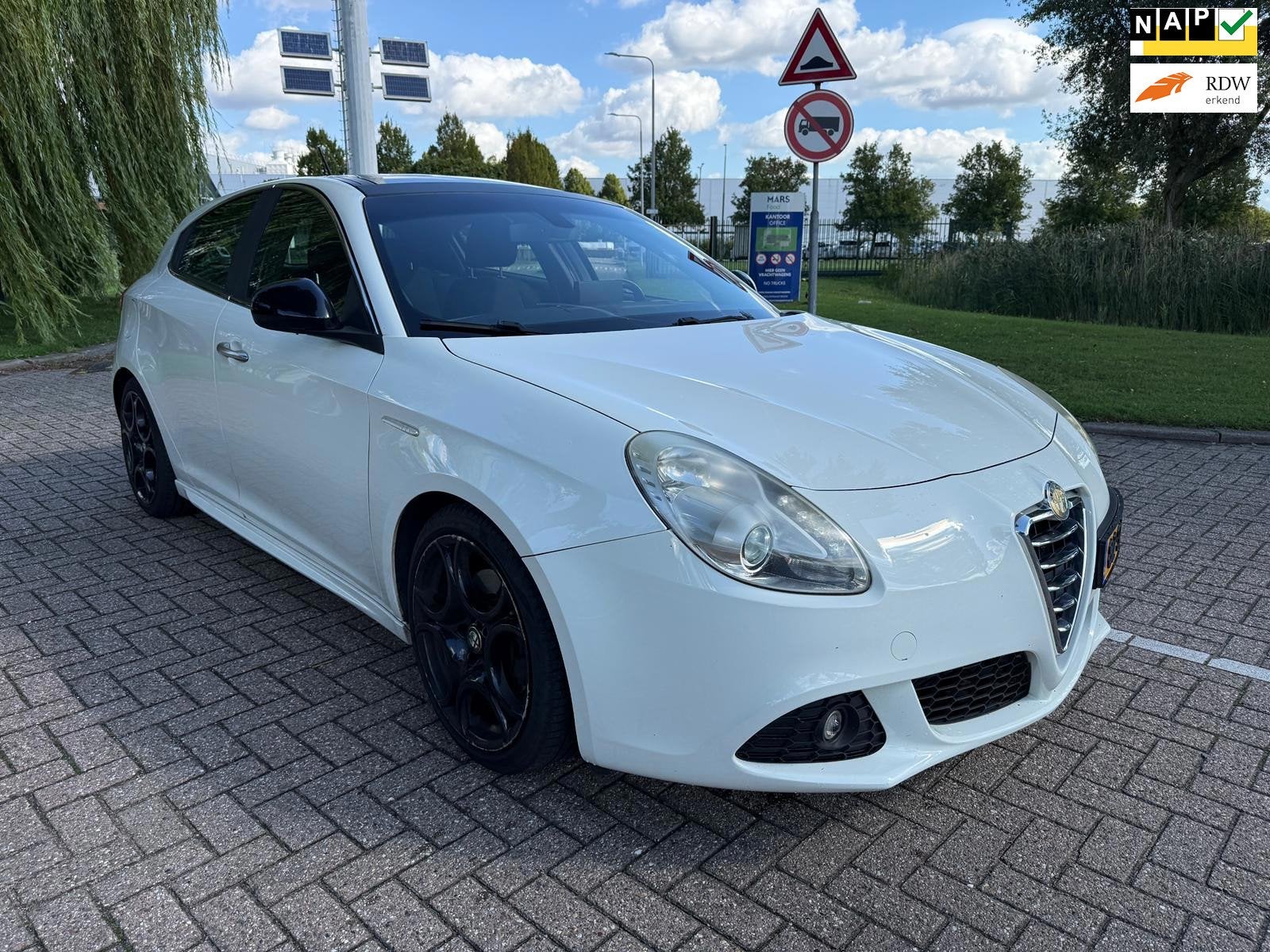 Alfa Romeo Giulietta 1.4 T Distinctive, Voorwielaandrijving, Euro 5, Stof, Gebruikt