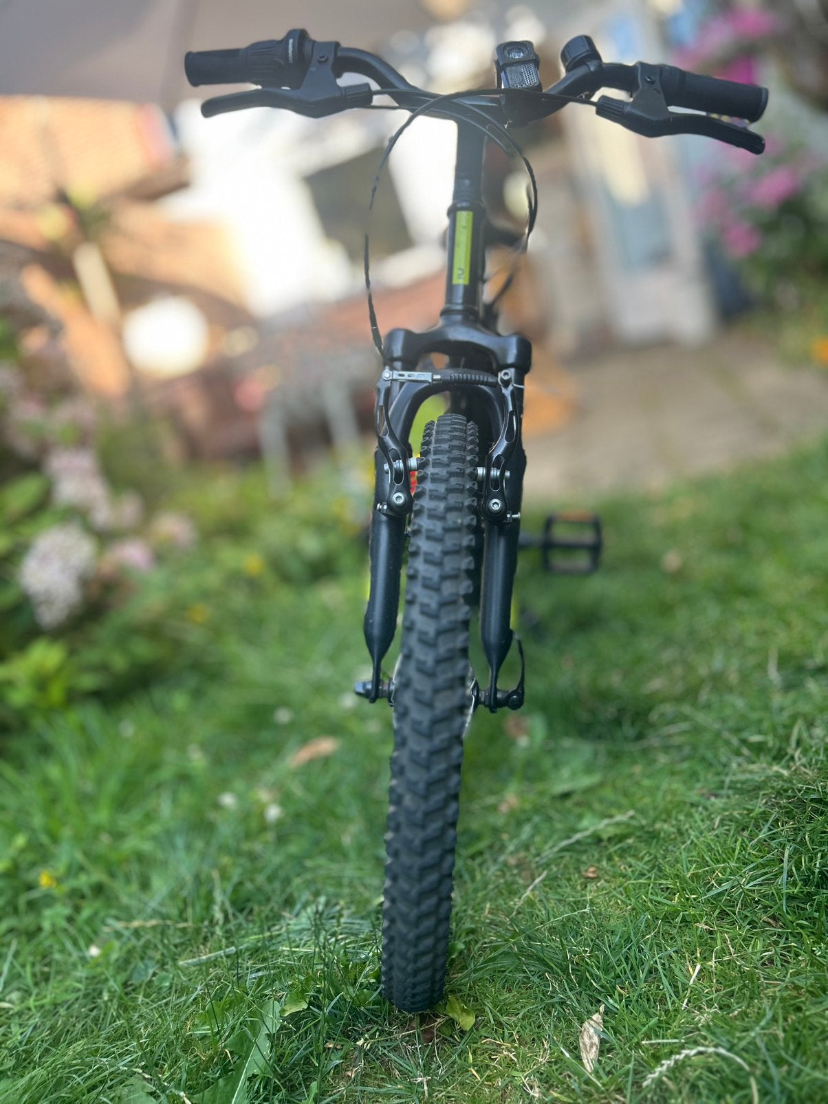 Zwarte jongens rockrider mountainbike 20 inch, Ophalen, Velgrem, Versnellingen, Zo goed als nieuw