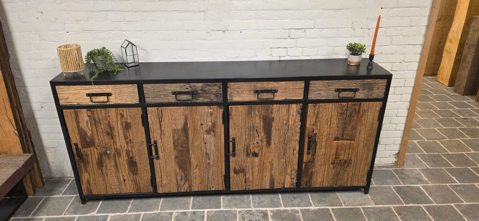 Stoer Dressoir van doorleefd hout met staal | 200 x 90 x 35, Overige houtsoorten, Gebruikt, Industrieel, Landelijk, Info@woodfarm.nl