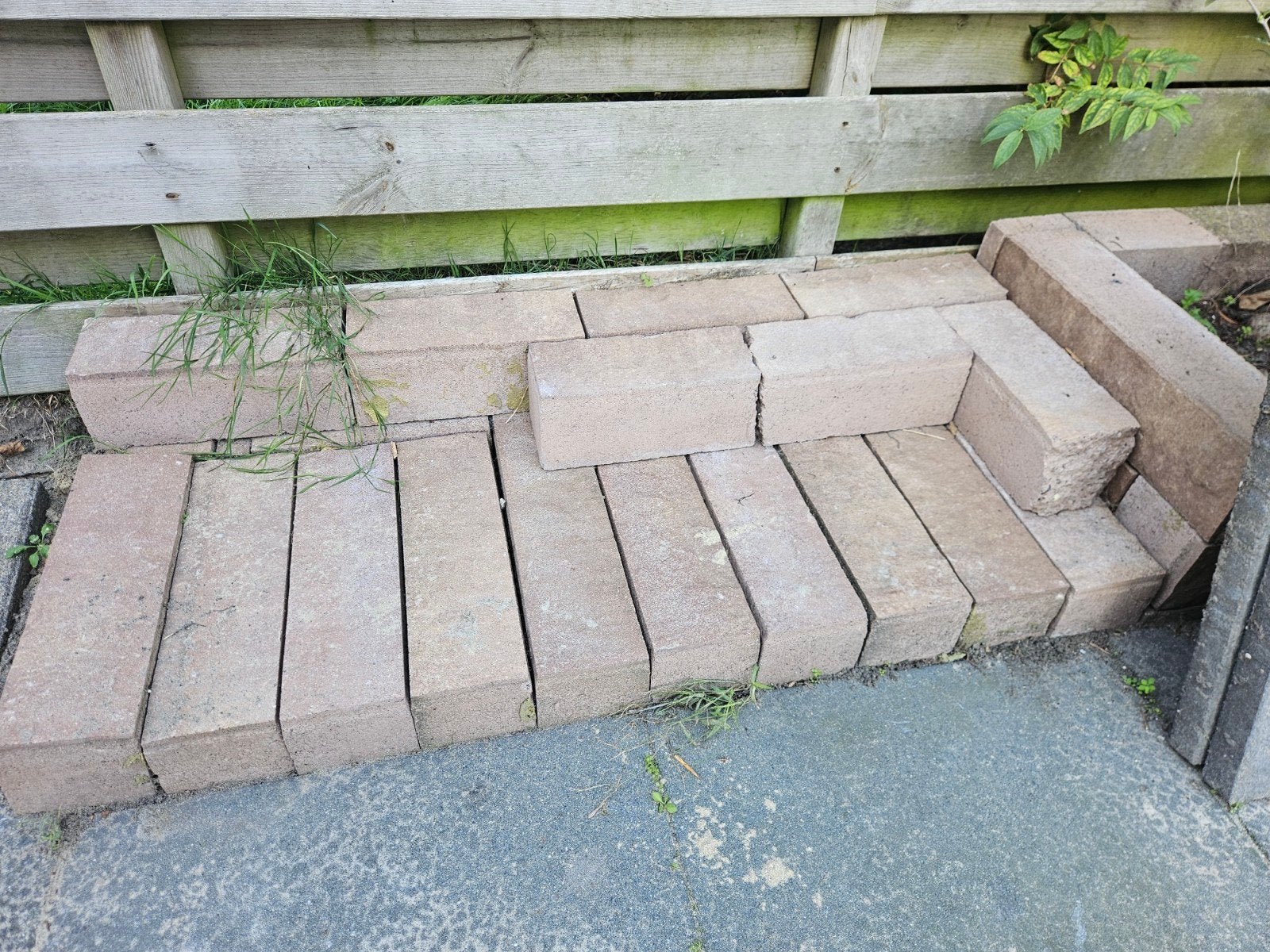 Gebruikte betonnen borderstenen, Gebruikt, Ophalen of Verzenden, Minder dan 25 cm, Border