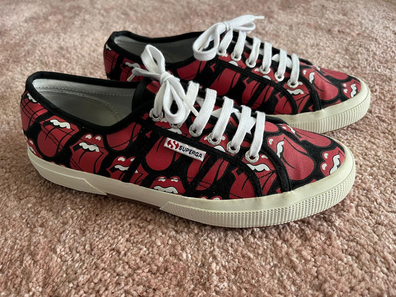 Superga x The Rolling Stones Sneakers – NIEUW (Maat 43), Overige kleuren, Nieuw, Ophalen of Verzenden, Sneakers of Gympen