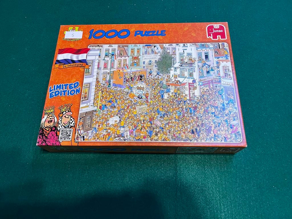 Jan van Haasteren puzzel 1000 stukjes ‘De Inhuldiging’, Ophalen of Verzenden, 500 t/m 1500 stukjes, Zo goed als nieuw, Legpuzzel