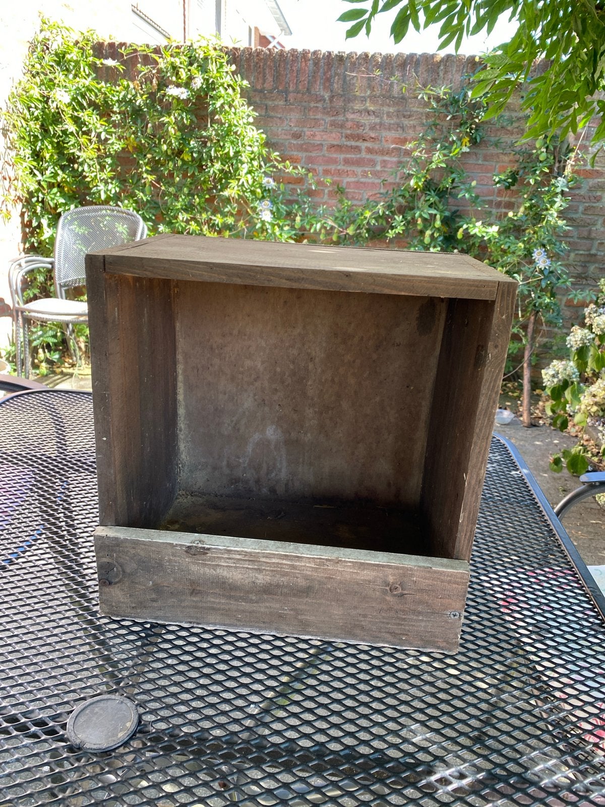 Houten hokje, Ophalen