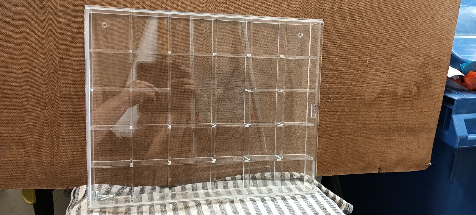 Plastic vitrine kastje met schuifdeur, Ophalen of Verzenden