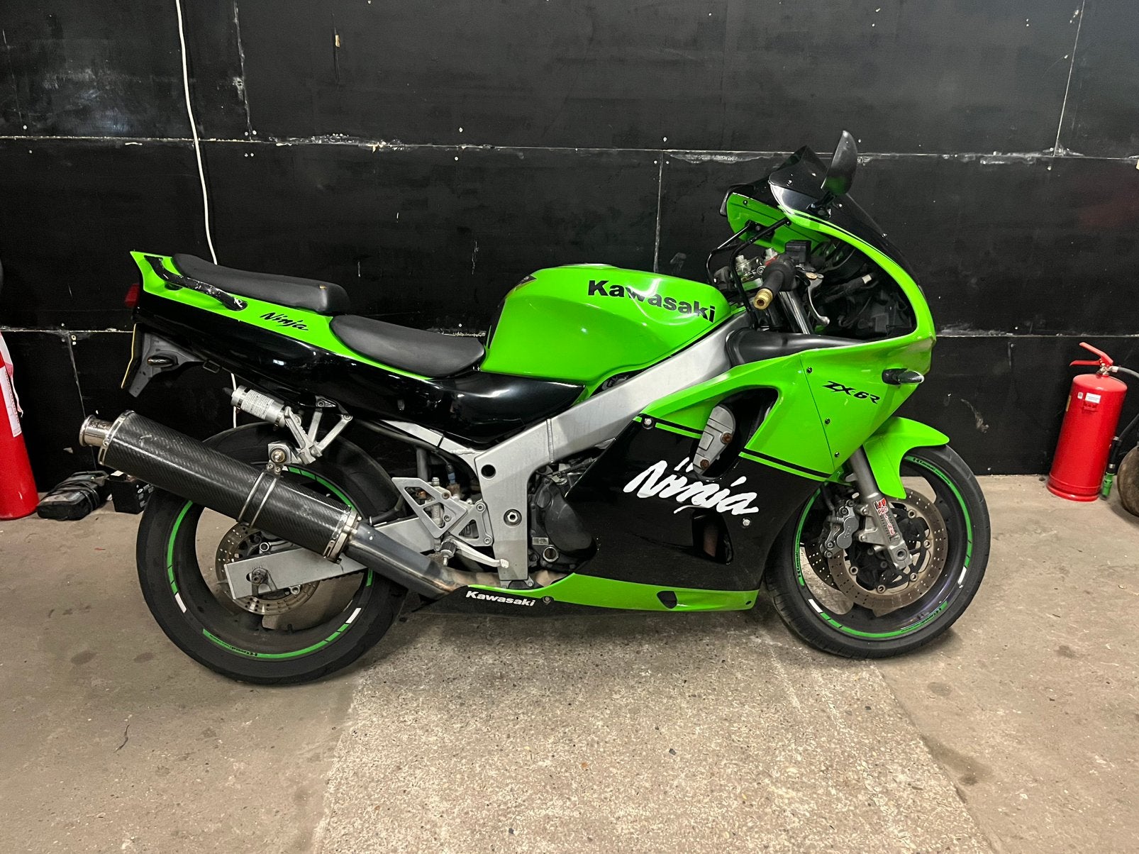 Nette kawasaki zx6r 1996