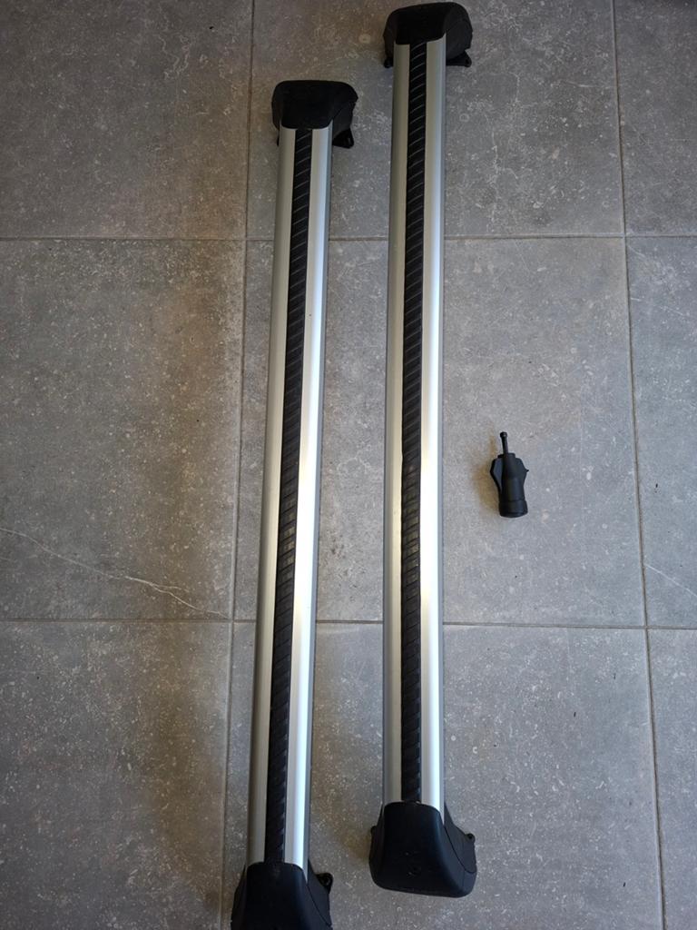 Originele Volvo V70 dakdragers (voor V70 zonder dakrails), Auto diversen, Dakdragers, Ophalen, Zo goed als nieuw