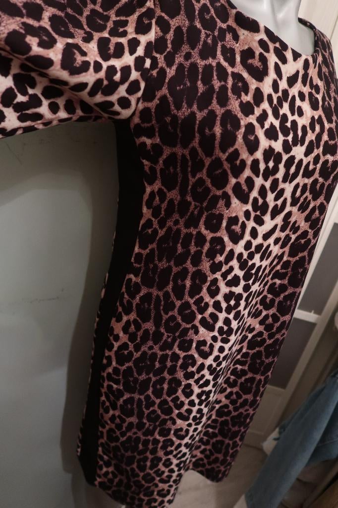 mooie tijgerprint jurk met zwarte bies L van Musthaves, Zwart, Maat 42/44 (L), Musthaves, Ophalen of Verzenden