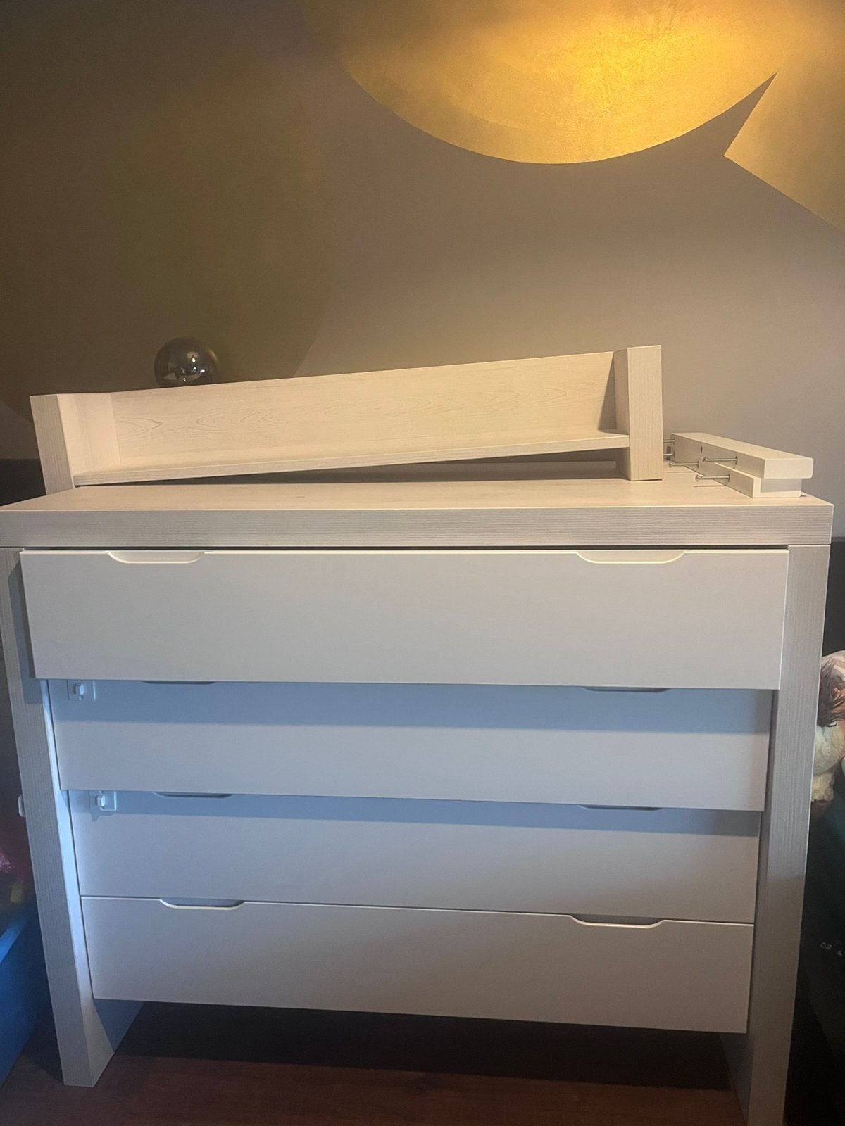 Babycommode - wit, lichtgrijs, Kinderen en Baby's, Kinderkamer | Commodes en Kasten, Ophalen, 50 tot 70 cm, 100 cm of meer, Zo goed als nieuw