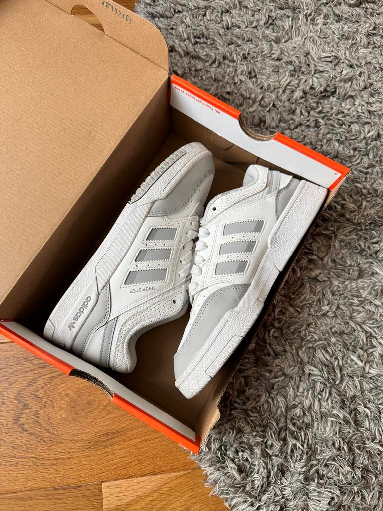 Adidas shoes, Ophalen of Verzenden, Zo goed als nieuw