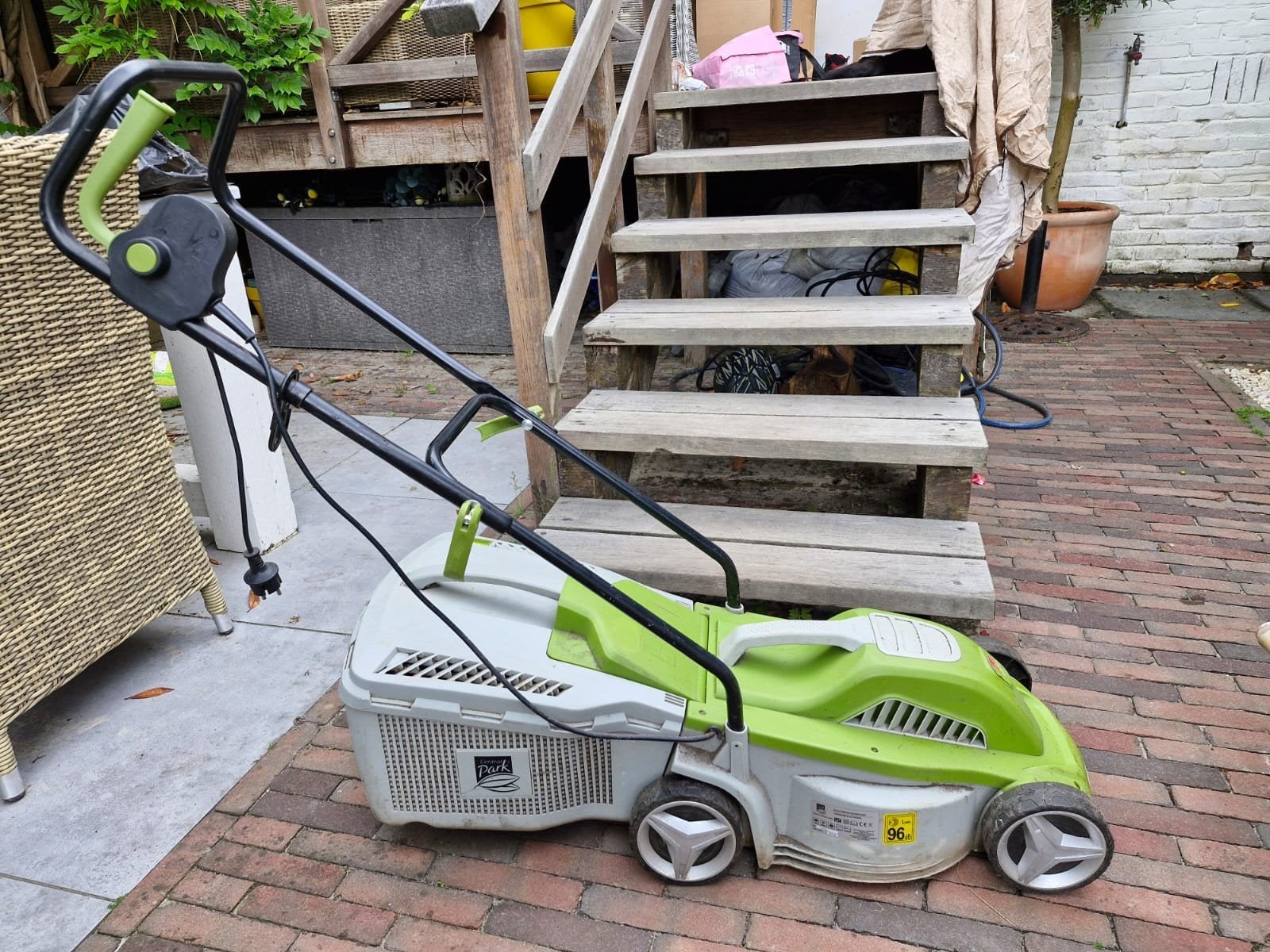 Grasmaaier - Overbodig wegens verwijderd gras, Ophalen, Gebruikt, Elektrische grasmaaier, Opvangbak