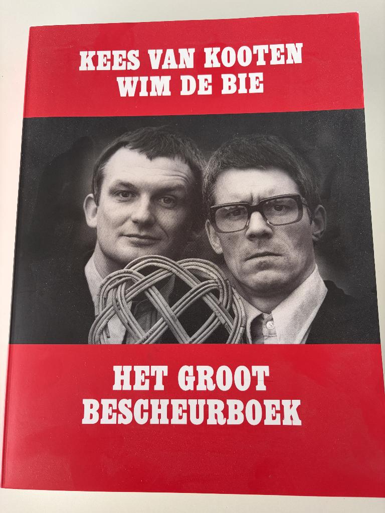 Het Groot Bescheurboek, Boeken, Ophalen of Verzenden, Zo goed als nieuw, Anekdotes en Observaties, Kees van Kooten en Wim de Bie