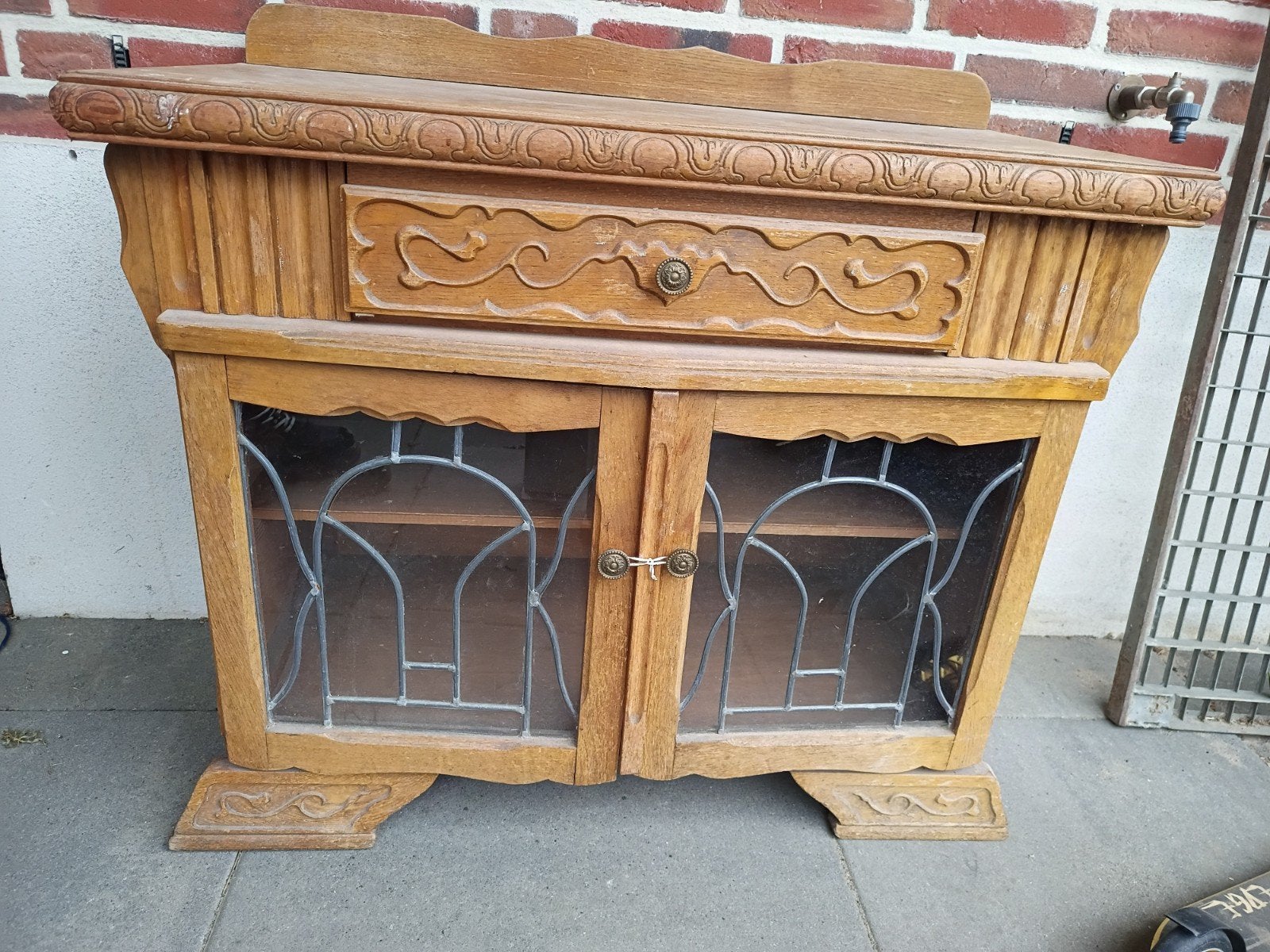 Antiek kastje met glas in lood, wormvrij, Ophalen