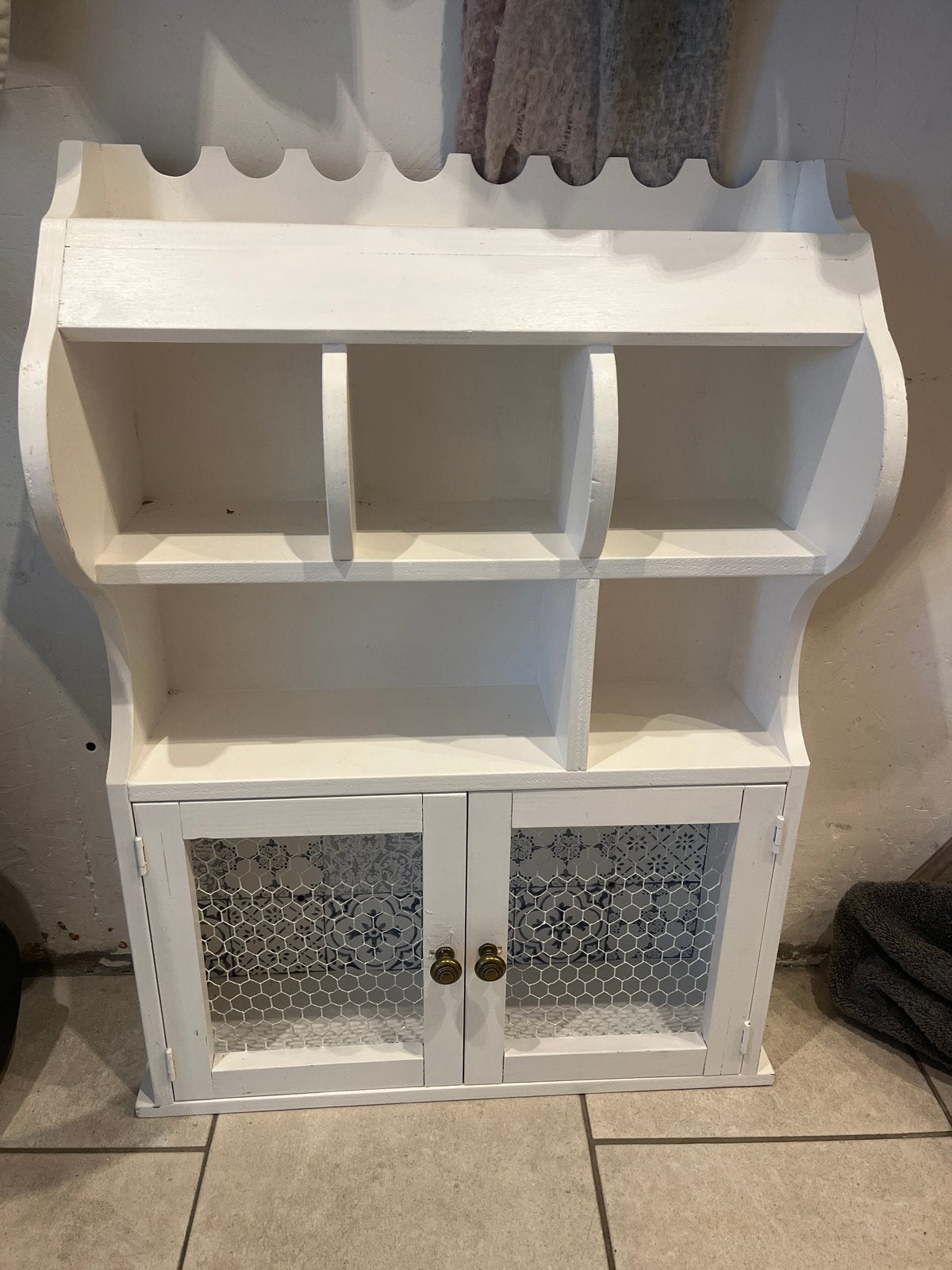 Witte wandkast met deurtjes en open vakken - 74x52 cm, Ophalen