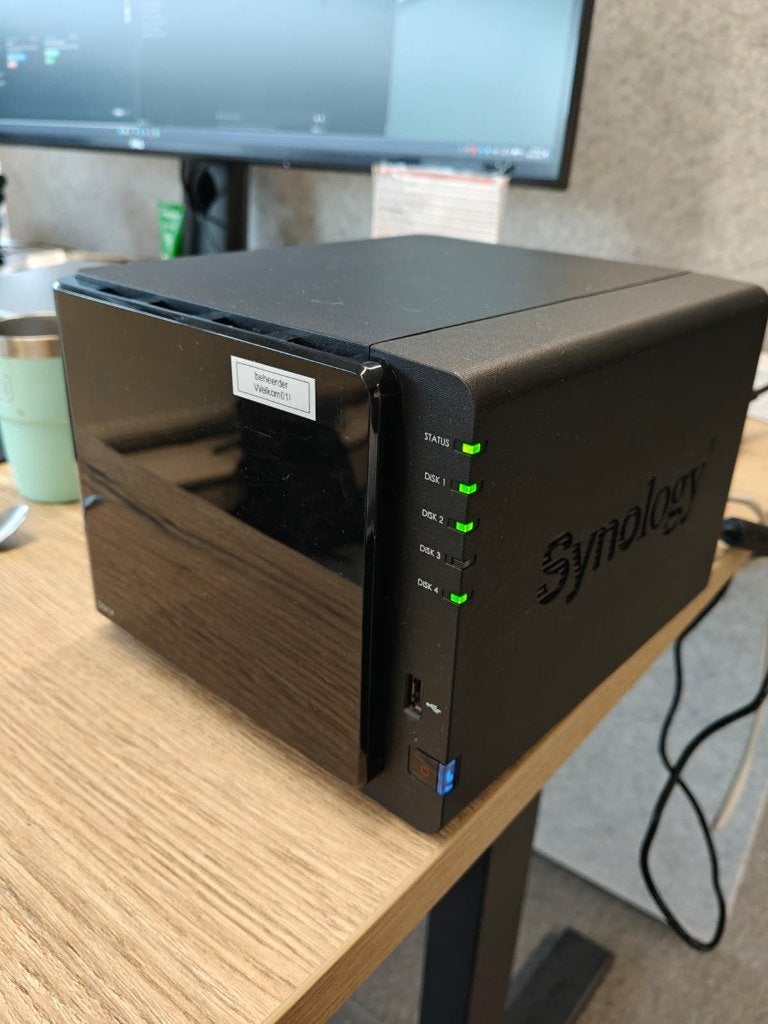 Synology DS414 NAS 4-bay, inclusief 3x 4TB HDD, Computers en Software, Ophalen of Verzenden, Zo goed als nieuw