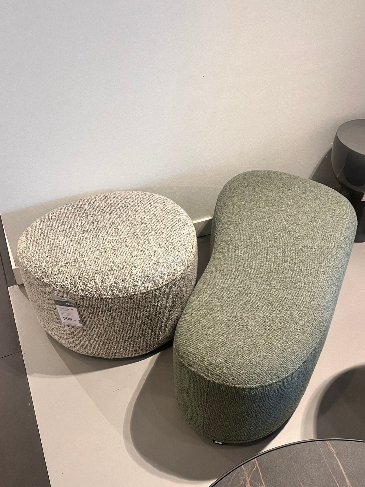 Montèl Stone & Pebble poef/voetenbankje groen, Ophalen, Zo goed als nieuw, Stof, Rechthoekig