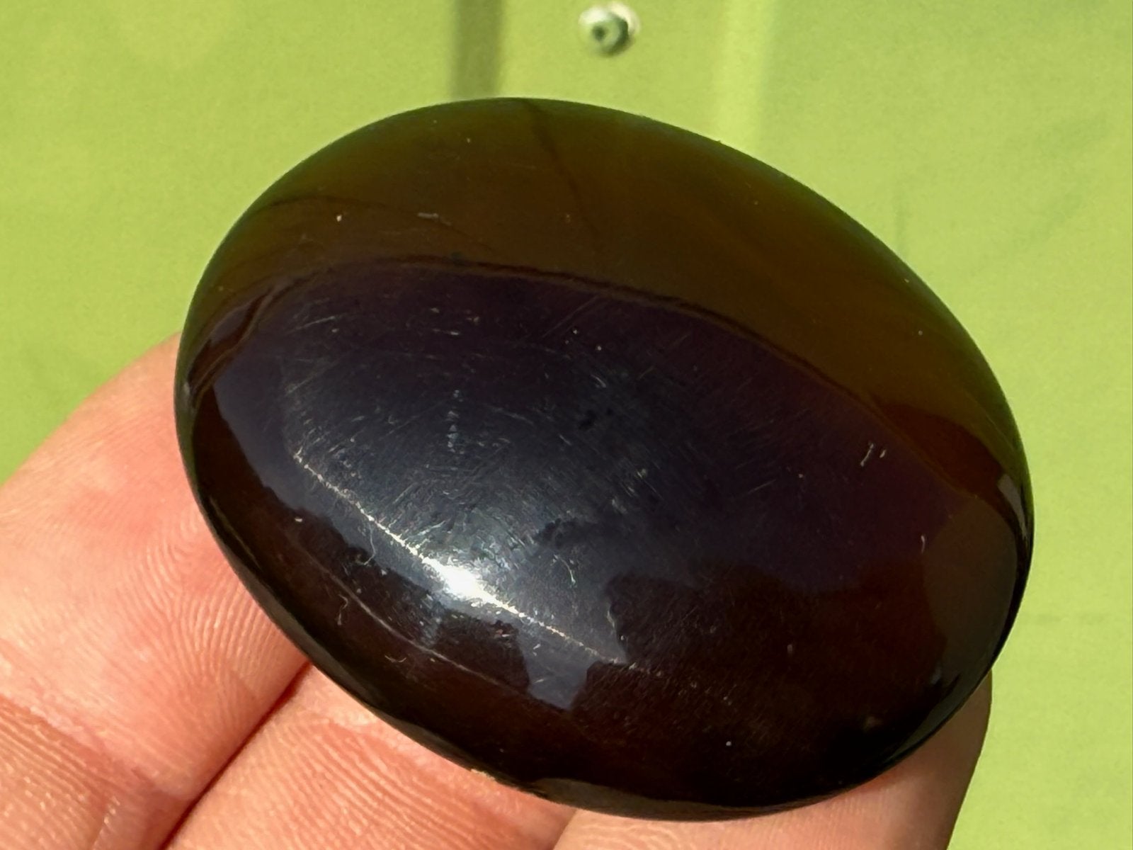 Nr AA Amber blauwe Barnsteen Handsteen Indonesië UV actief, Ophalen of Verzenden, Mineraal