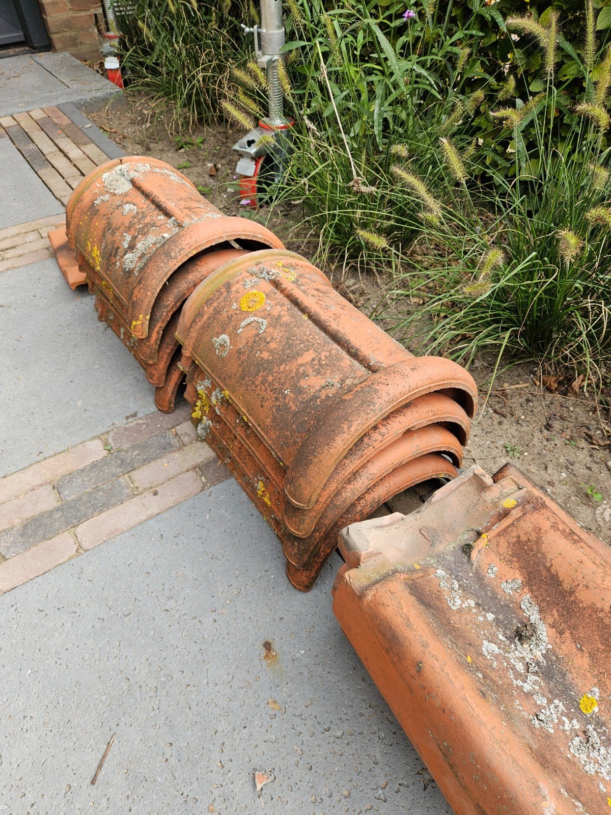 Nokpannen en Gevelpannen (links en rechts), Doe-het-zelf en Verbouw, Ophalen of Verzenden, Gebruikt, Steen of Klei, Dakpannen