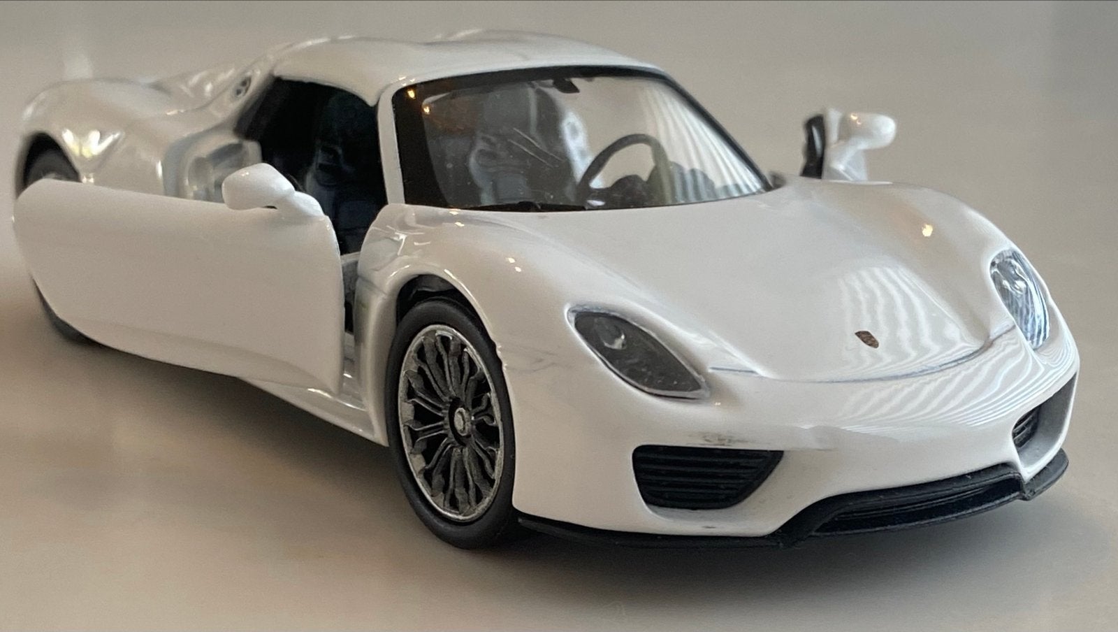 Mini model auto Porsche 918 Spyder Welly 12x4,5 cm, Ophalen of Verzenden, Gebruikt, Auto