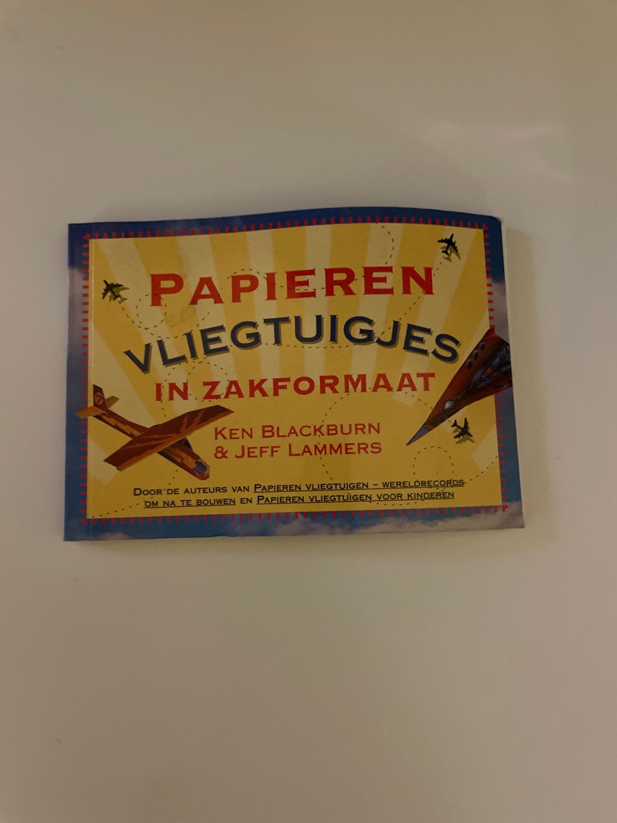 Papieren Vliegtuigjes in Zakformaat - Ken Blackburn, Ophalen of Verzenden, Zo goed als nieuw, Non-fictie
