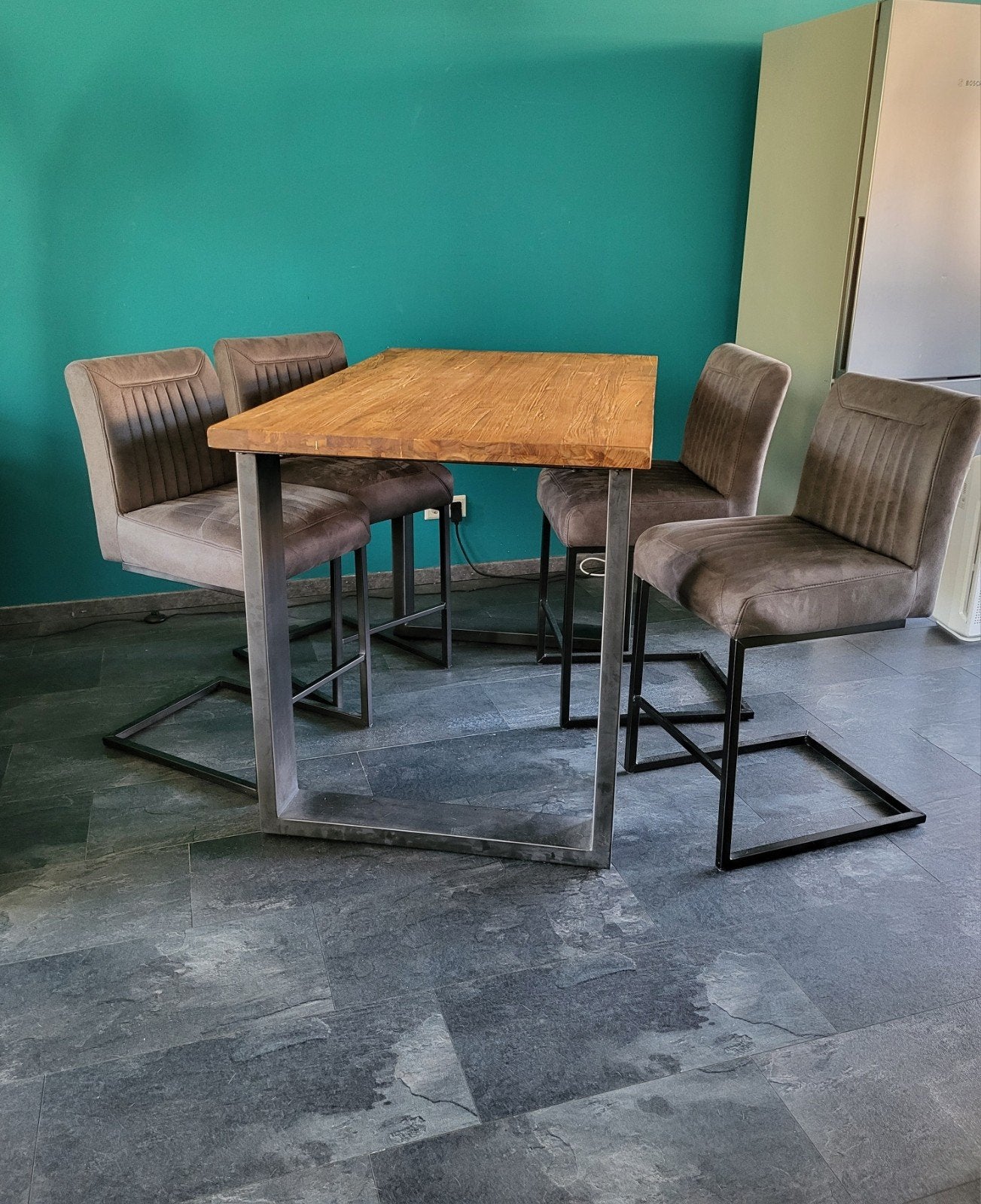 Romaro Bartafel Teak Mix (130x80) + 4 Parantino Barkrukken, Ophalen