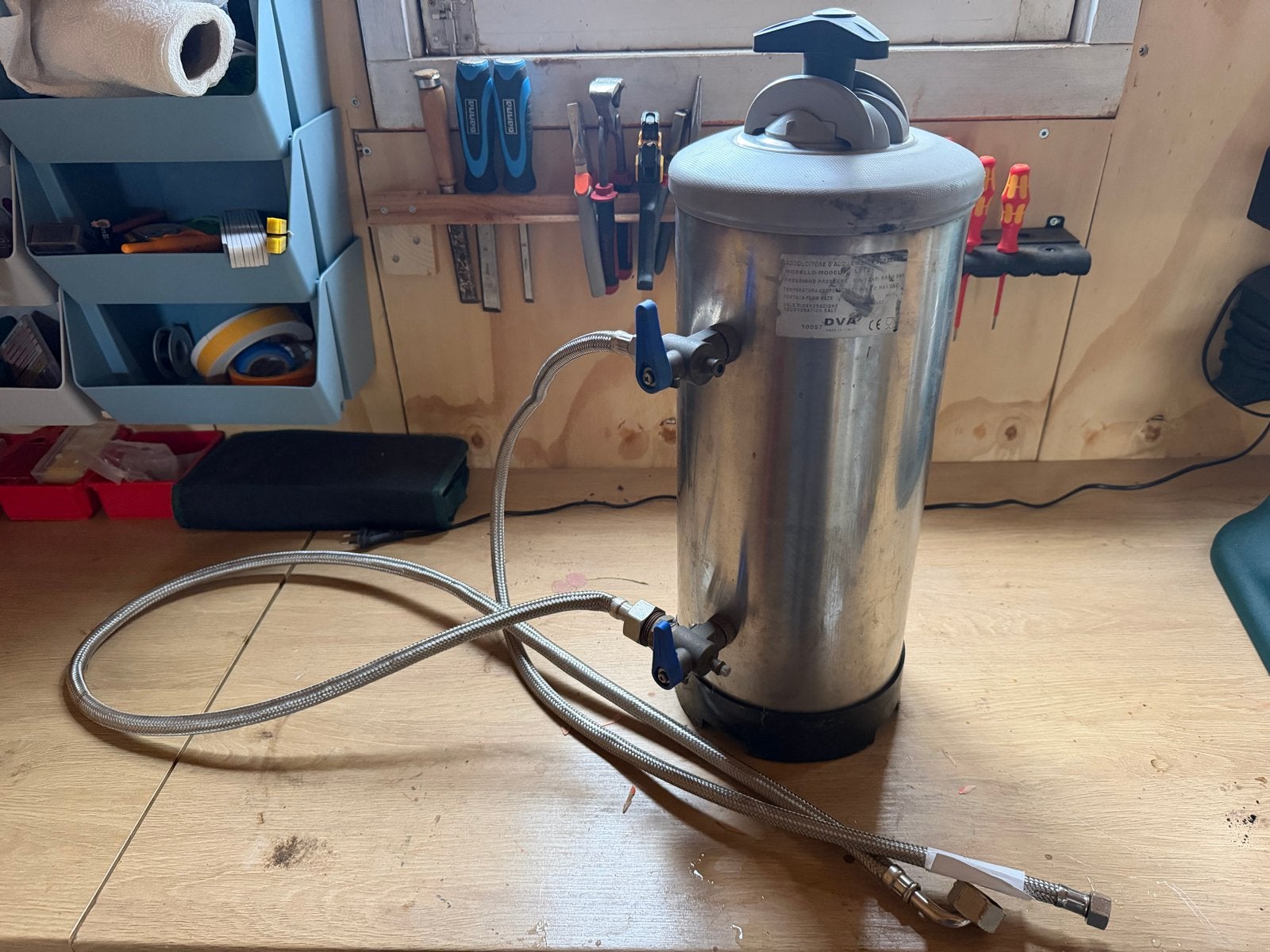 DVA Waterontharder 12 liter - LT12 model, Ophalen, Gebruikt, Waterontharder met zout