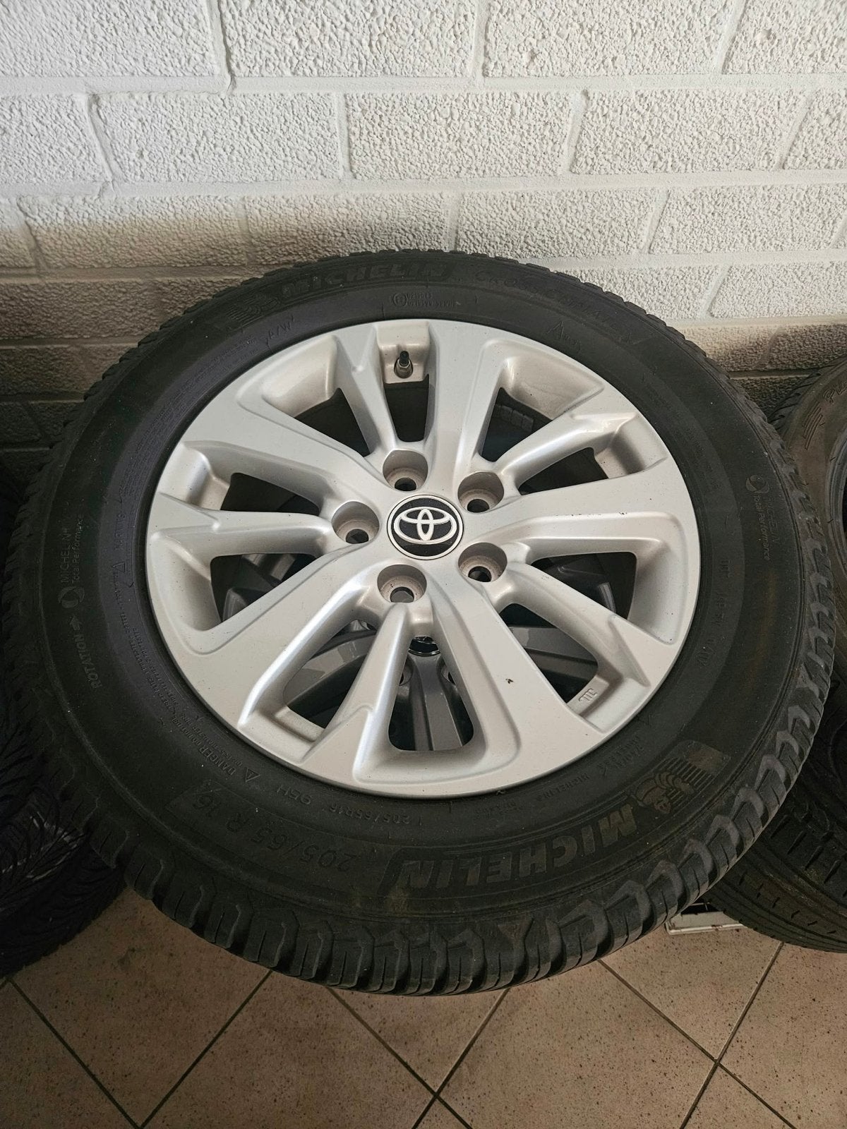 Toyota Yaris Cross 4-seizoenen wielset Michelin 2022, Gebruikt, 16 inch, Banden en Velgen, All Season