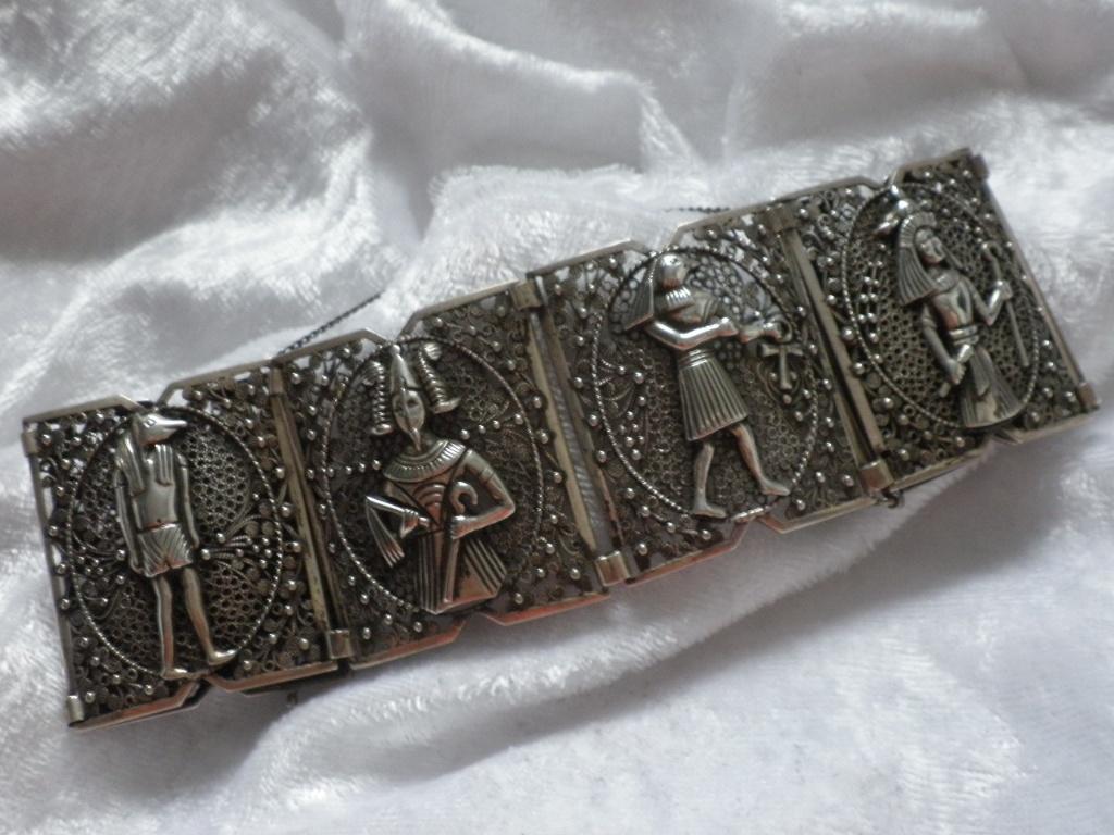Prachtige Brede Zilveren Armband met Egyptische Afbeeldingen, Sieraden, Tassen en Uiterlijk, Antieke sieraden, Verzenden, Zilver