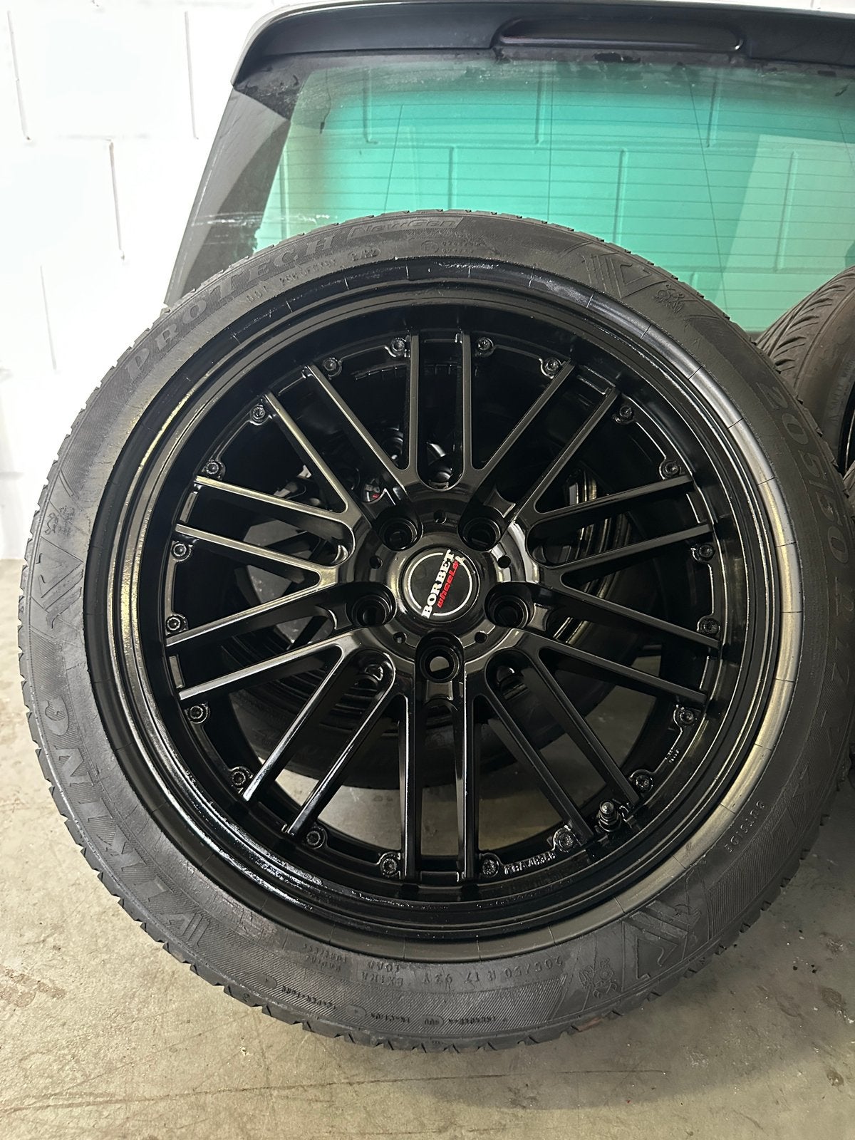 Borbet velgen 17inch met banden 205/50/17., Ophalen