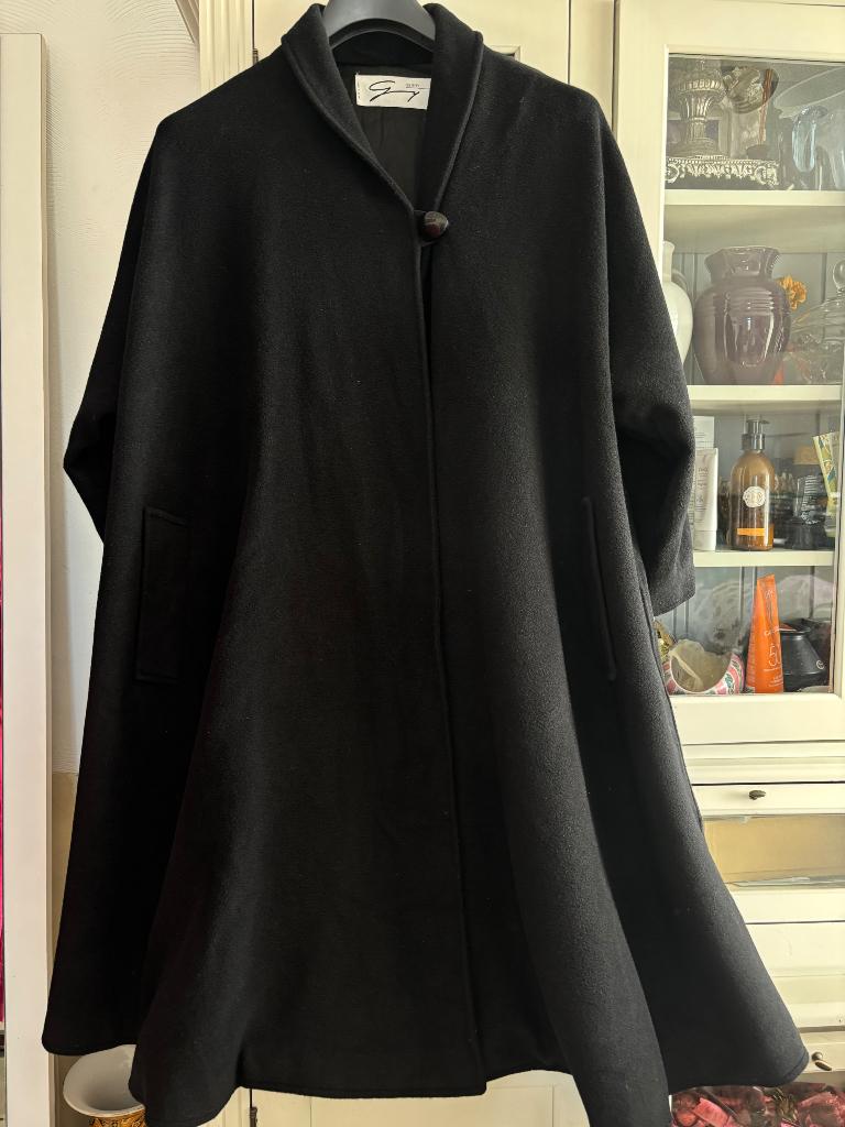Haute Couture jas zwart 50/52 - 54, Zwart, Ophalen of Verzenden, Vintage Made In Italy, Jas of Mantel