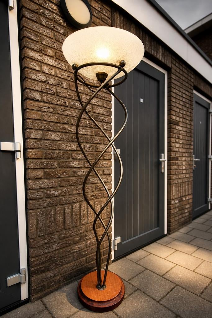 Design vloerlamp – modern / luxe uitstraling, Ophalen of Verzenden