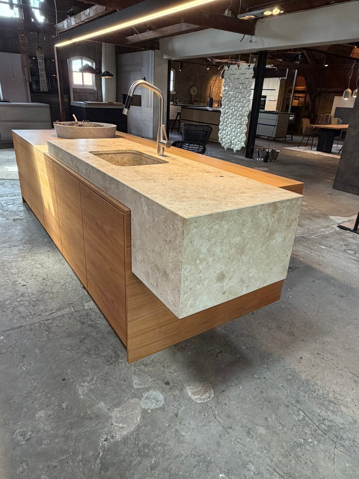 Keuken maatwerk noten fineer, showroommodel, Ophalen, Overige kleuren, Overige typen, Graniet of Steen