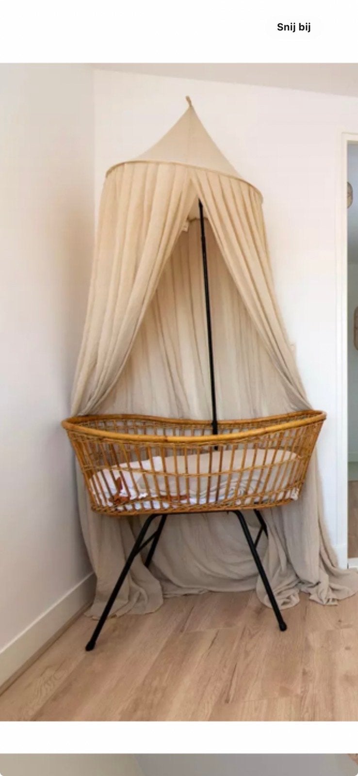 Vintage rotan wiegje met hemeltje en matras, Kinderen en Baby's, Ophalen, Gebruikt, Minder dan 140 cm, Matras