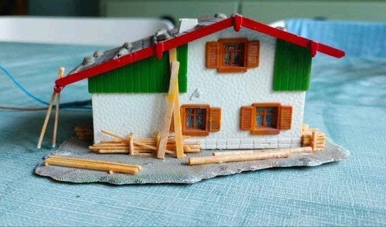 Faller B296 Alpenhuis met verlichting H0, Hobby en Vrije tijd, Modeltreinen | H0, Overige merken, Gebruikt, Gelijkstroom of Wisselstroom
